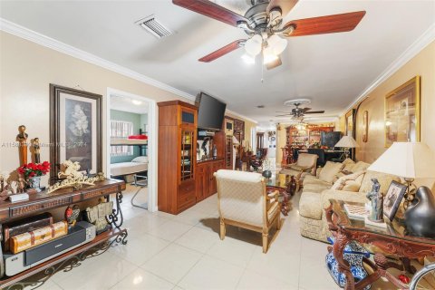 Propiedad comercial en venta en Miami, Florida, 325.9 m2 № 1162781 - foto 15