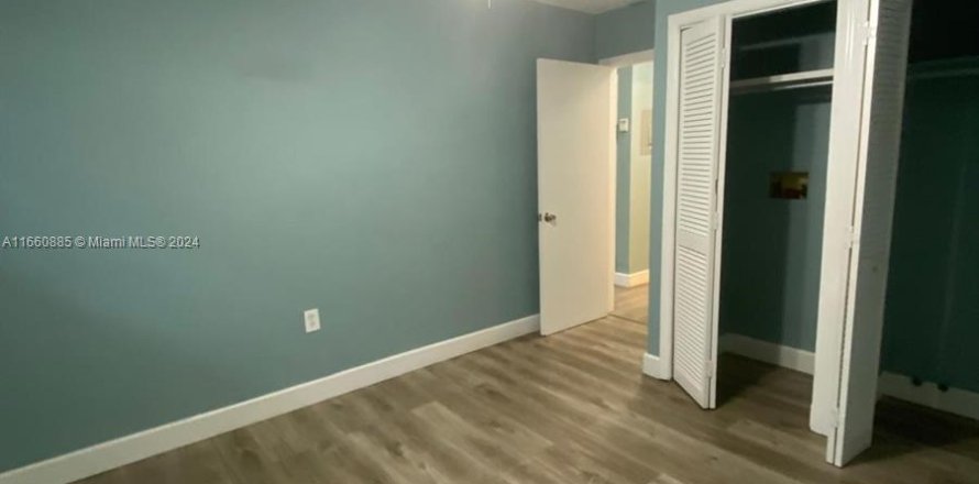 Condo à Hialeah, Floride, 2 chambres  № 1367213