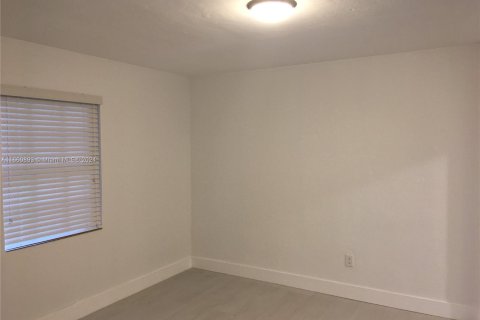 Appartement à louer à Coral Gables, Floride: 23.23 m2 № 1367215 - photo 4