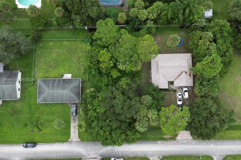 Terreno en venta en St. Lucie, Florida № 1367210 - foto 1