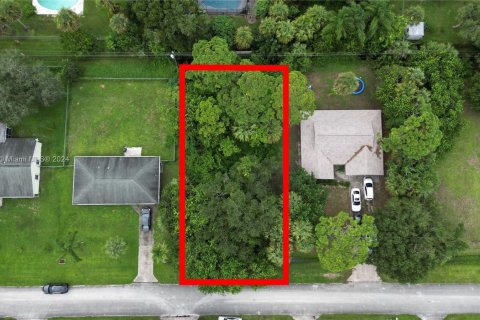 Terreno en venta en St. Lucie, Florida № 1367210 - foto 2