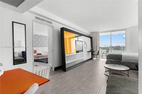 Hotel en venta en Miami Beach, Florida, 1 dormitorio, 64.47 m2 № 862149 - foto 6