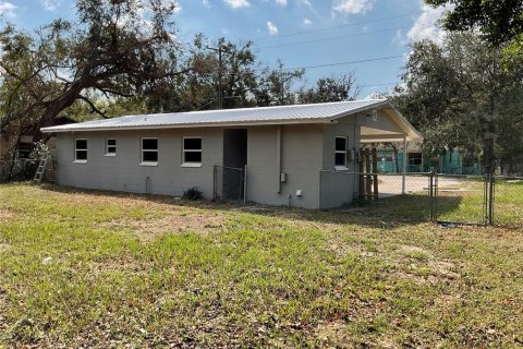 House in Dade City, Florida 3 bedrooms, 72.84 sq.m. № 1406413 - photo 18