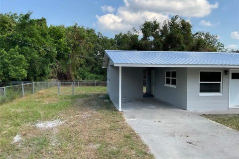 House in Dade City, Florida 3 bedrooms, 72.84 sq.m. № 1406413 - photo 17