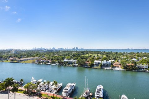 Copropriété à vendre à Miami Beach, Floride: 7 chambres, 678.19 m2 № 1240185 - photo 12