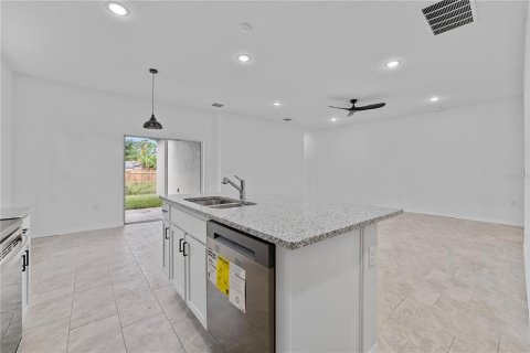 Casa en venta en Orlando, Florida, 4 dormitorios, 161.19 m2 № 1385309 - foto 15