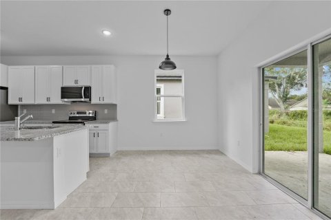 House in Orlando, Florida 4 bedrooms, 161.19 sq.m. № 1385309 - photo 23