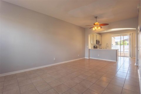 Townhouse in Riverview, Florida 2 bedrooms, 109.25 sq.m. № 1385280 - photo 3