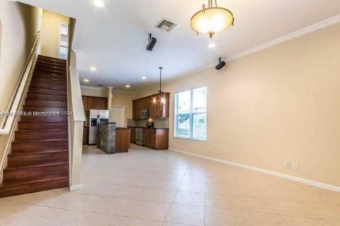 Villa ou maison à vendre à Weston, Floride: 6 chambres, 279.82 m2 № 937963 - photo 5