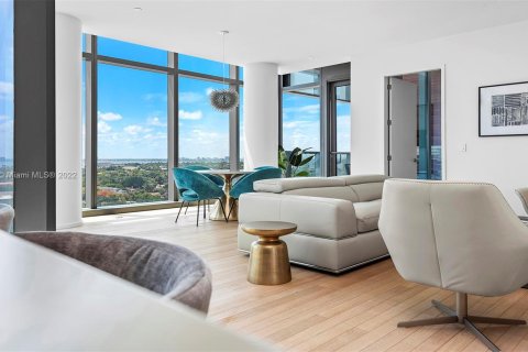 Condo in Miami Beach, Florida, 1 bedroom  № 8212 - photo 3