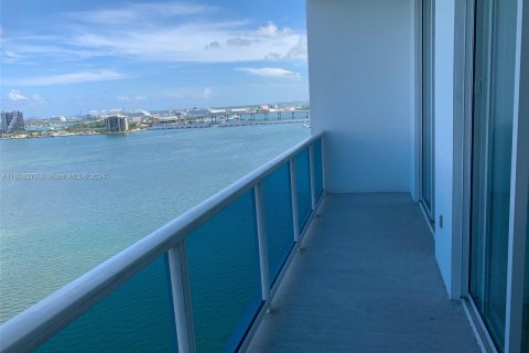 Condominio en venta en Miami, Florida, 1 dormitorio, 88.26 m2 № 1365707 - foto 6