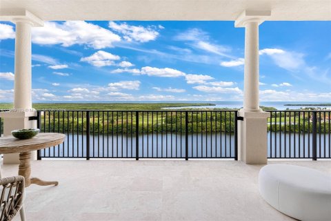 Condominio en venta en Coral Gables, Florida, 4 dormitorios, 416.2 m2 № 1365706 - foto 20