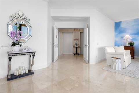 Condo in Coral Gables, Florida, 4 bedrooms  № 1365706 - photo 22