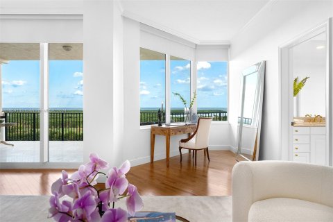 Condo in Coral Gables, Florida, 4 bedrooms  № 1365706 - photo 10