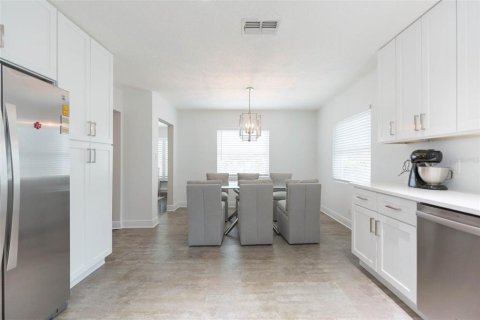 Casa en venta en Tampa, Florida, 3 dormitorios, 171.31 m2 № 1247473 - foto 15