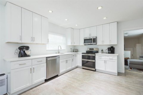 Casa en venta en Tampa, Florida, 3 dormitorios, 171.31 m2 № 1247473 - foto 14