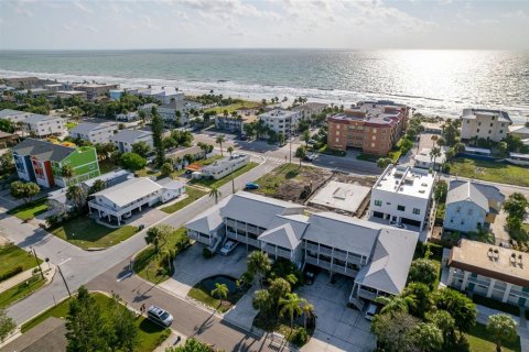 Townhouse in Indian Rocks Beach, Florida 4 bedrooms, 165.64 sq.m. № 1313792 - photo 28