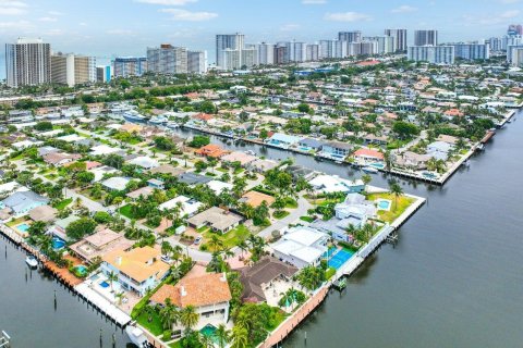 Villa ou maison à vendre à Fort Lauderdale, Floride: 4 chambres, 234.95 m2 № 1146173 - photo 1