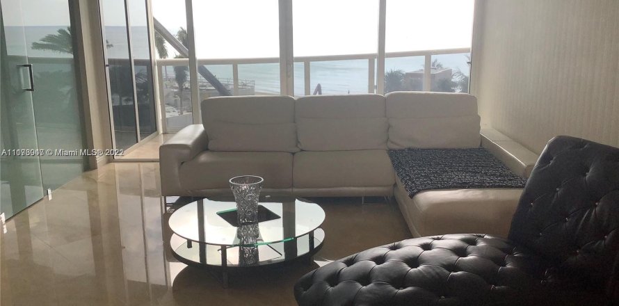 Condo in Sunny Isles Beach, Florida, 3 bedrooms  № 2057