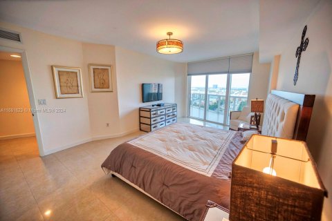 Copropriété à louer à Sunny Isles Beach, Floride: 2 chambres, 175.21 m2 № 1368918 - photo 20