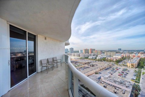 Copropriété à louer à Sunny Isles Beach, Floride: 2 chambres, 175.21 m2 № 1368918 - photo 30