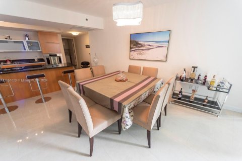 Condo in Sunny Isles Beach, Florida, 2 bedrooms  № 1368918 - photo 6