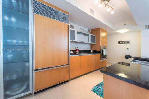 Condo in Sunny Isles Beach, Florida, 2 bedrooms  № 1368918 - photo 7