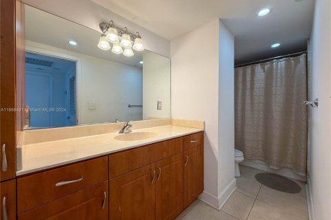 Condo in Miami Beach, Florida, 1 bedroom  № 1431386 - photo 10