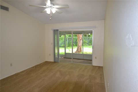 Casa en venta en Palm Harbor, Florida, 2 dormitorios, 90.67 m2 № 1398750 - foto 8