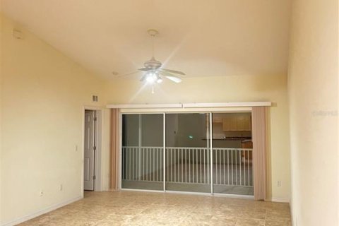 Townhouse in Oxford, Florida 3 bedrooms, 119.94 sq.m. № 1398692 - photo 8