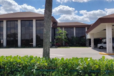 Condominio en venta en Pembroke Pines, Florida, 1 dormitorio, 75.34 m2 № 1119779 - foto 6