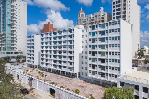 Condominio en venta en Sarasota, Florida, 1 dormitorio, 76.18 m2 № 1403782 - foto 3