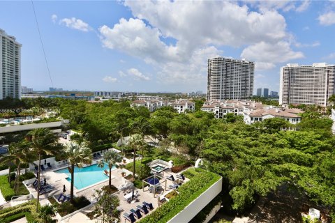 Condo in Aventura, Florida, 2 bedrooms  № 1181435 - photo 29