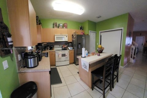 Townhouse in Homestead, Florida 3 bedrooms, 141.03 sq.m. № 1119251 - photo 8