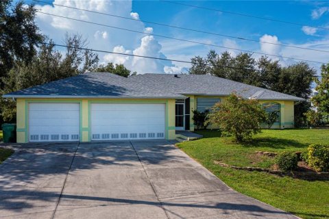 Villa ou maison à vendre à Punta Gorda, Floride: 3 chambres, 190.73 m2 № 1362985 - photo 4