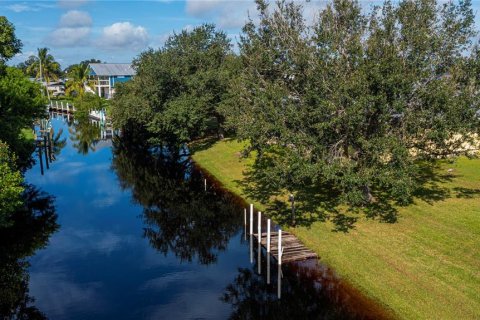 Villa ou maison à vendre à Punta Gorda, Floride: 3 chambres, 190.73 m2 № 1362985 - photo 2