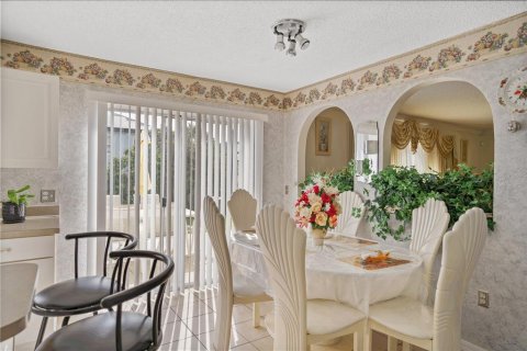 Villa ou maison à vendre à Orlando, Floride: 4 chambres, 184.78 m2 № 1363326 - photo 8