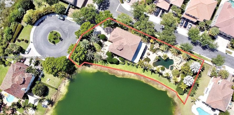 Villa ou maison à Pembroke Pines, Floride 5 chambres, 396.69 m2 № 1367416