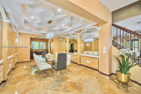 Villa ou maison à vendre à Pembroke Pines, Floride: 5 chambres, 396.69 m2 № 1367416 - photo 16