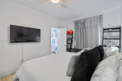 Condo in Miami Beach, Florida, 1 bedroom  № 1367417 - photo 15