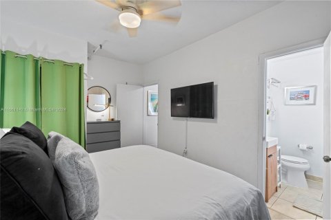 Condo in Miami Beach, Florida, 1 bedroom  № 1367417 - photo 5