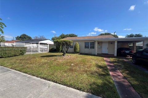 Villa ou maison à vendre à Miami, Floride: 2 chambres, 95.41 m2 № 1366989 - photo 15