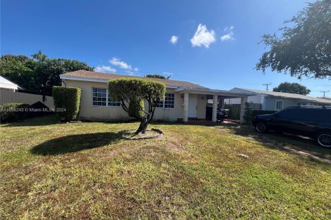 Casa en venta en Miami, Florida, 2 dormitorios, 95.41 m2 № 1366989 - foto 2