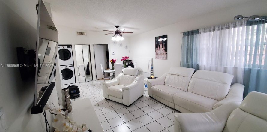 Condo in Miami, Florida, 2 bedrooms  № 1366991