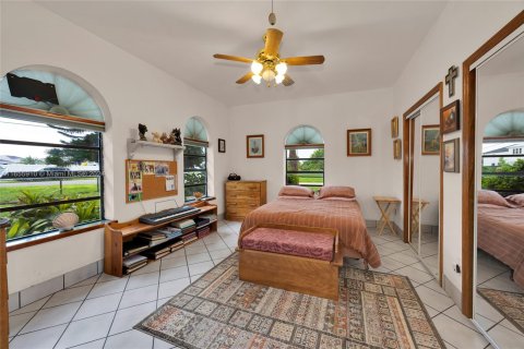 House in Miami, Florida 3 bedrooms, 178.37 sq.m. № 1366990 - photo 24