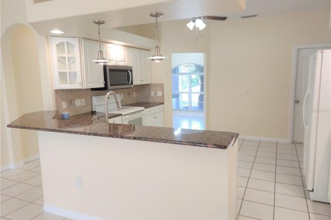 House in Venice, Florida 3 bedrooms, 150.41 sq.m. № 1363647 - photo 8