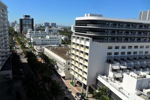 Copropriété à louer à Miami Beach, Floride: 1 chambre, 78.5 m2 № 7781 - photo 12