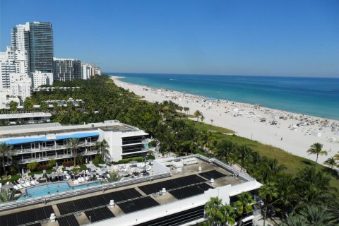 Condominio en alquiler en Miami Beach, Florida, 1 dormitorio, 78.5 m2 № 7781 - foto 11