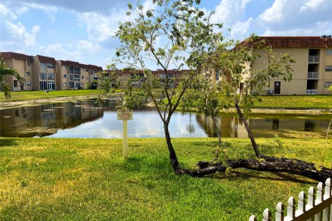 Condominio en venta en Sunrise, Florida, 1 dormitorio, 59.46 m2 № 1182231 - foto 19