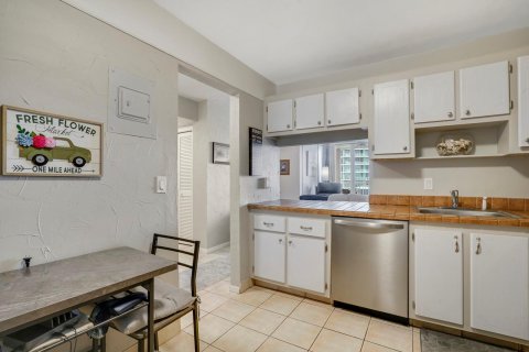 Condo in Fort Lauderdale, Florida, 1 bedroom  № 954812 - photo 11